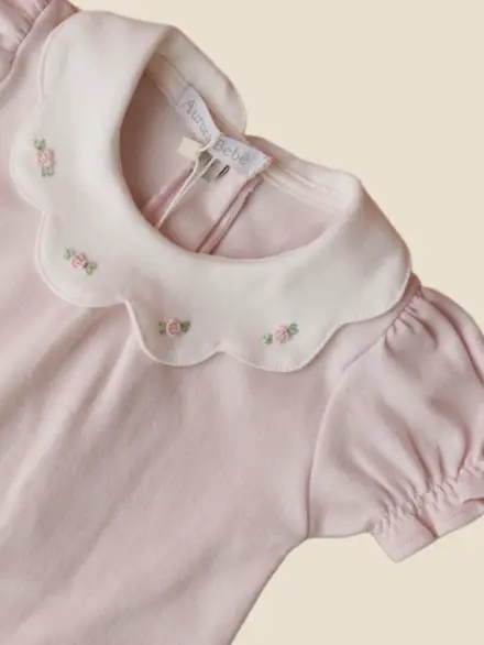 MACACÃO MENINA CURTO GOLA BORDADA ROSA 2