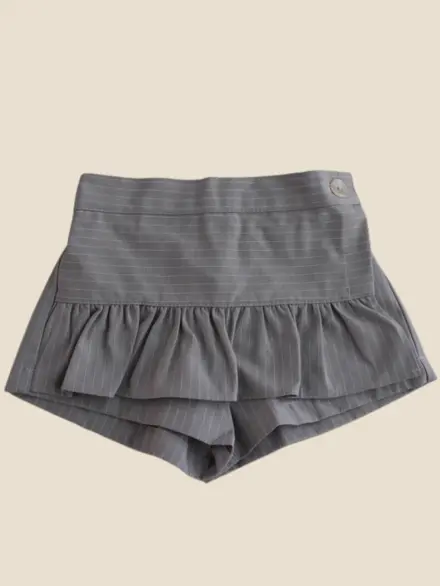 SHORTS SAIA LISTRAS CINZA 1