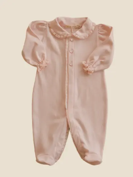 MACACÃO MENINA LONGO RENDA ROSA 1