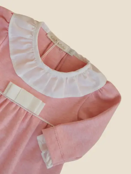 MACACÃO MENINA LONGO GOLA BABADO ROSA 2
