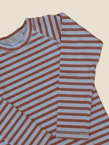 CAMISETA ZURI LISTRAS MARROM 2